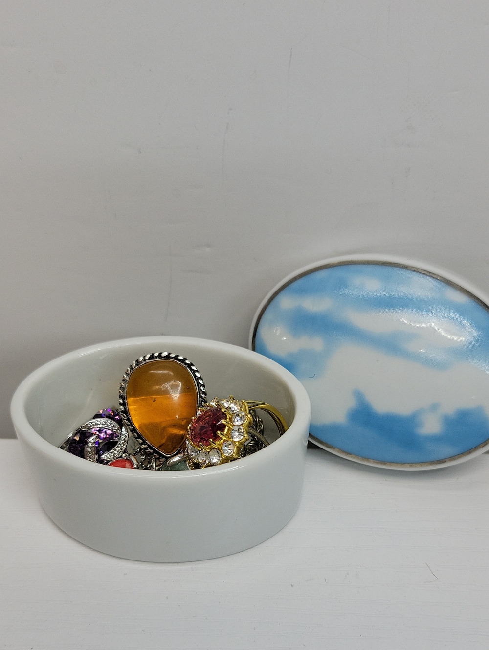 Trinketbox Filled With Sz8 Rings